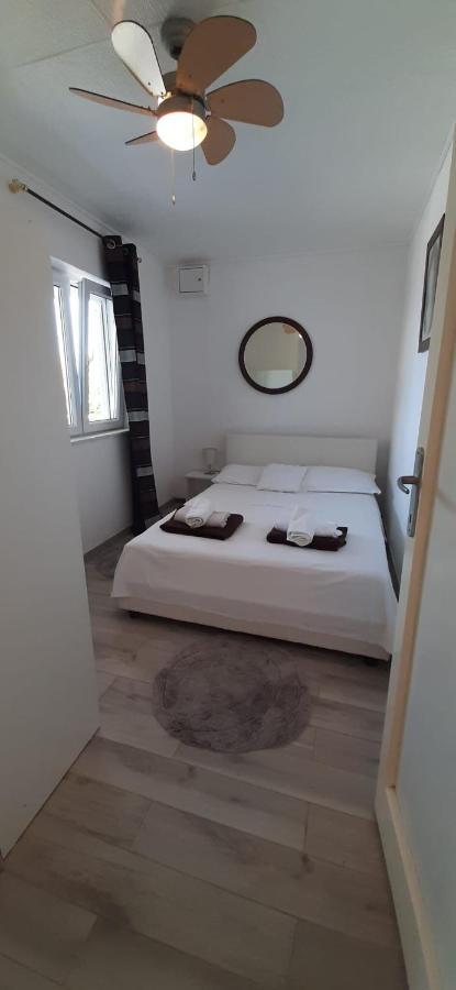 Apartment Mezaroca Rogoznica  Eksteriør bilde